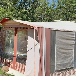 Séjour chez l'habitant Caravane mas des chênes, Joyeuse